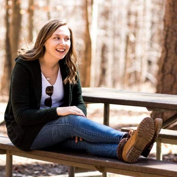 Meet your Posher, Brittany - Picture 2 of 4